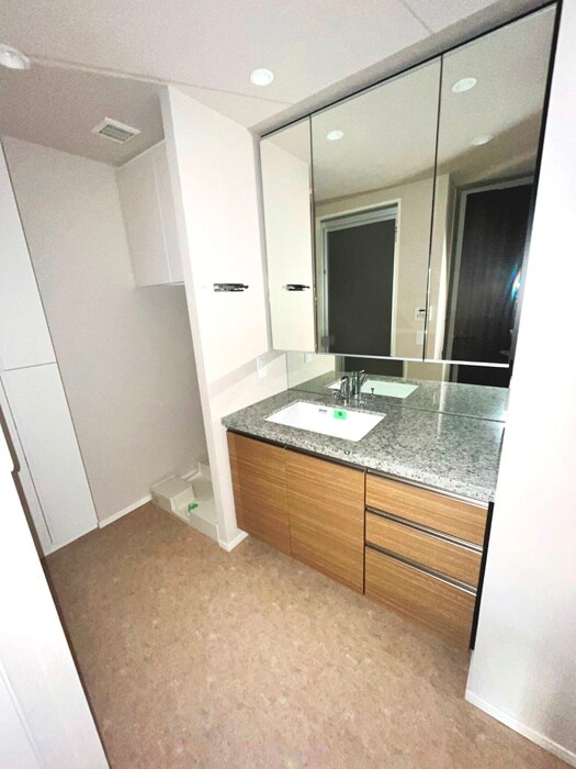 物件内観写真10　(洗面)