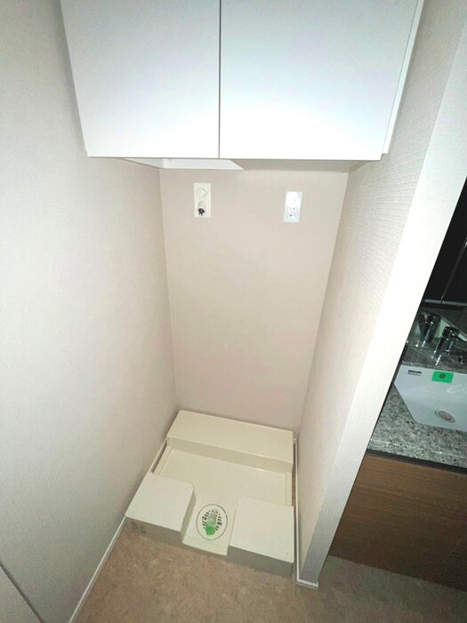 物件内観写真17　(洗濯機置場)