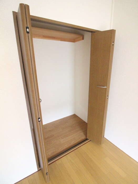 物件内観写真16　(収納)