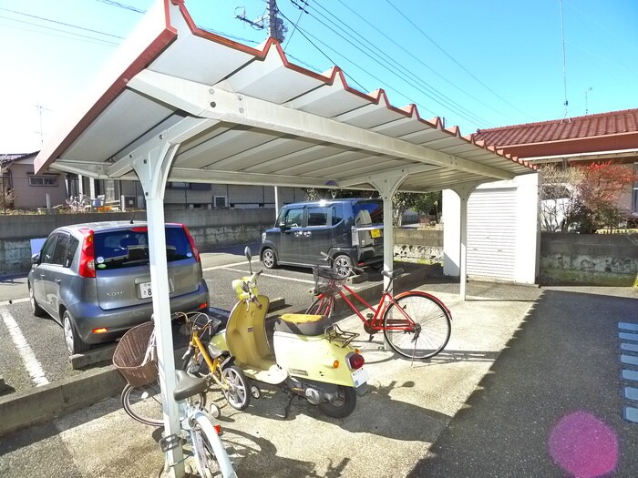 物件外観写真5　(駐輪場)