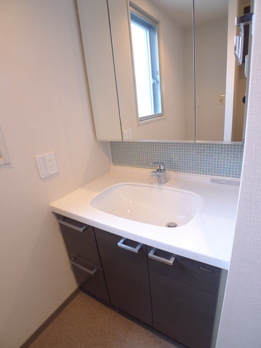 物件内観写真8　(洗面)