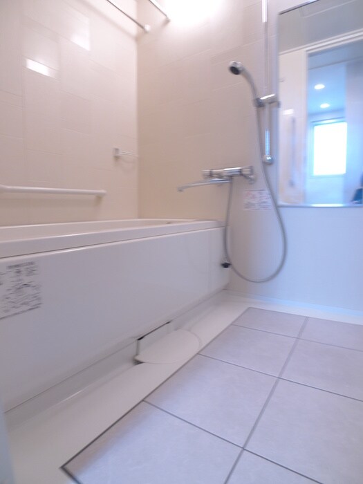 物件内観写真10　(バス／シャワールーム等)