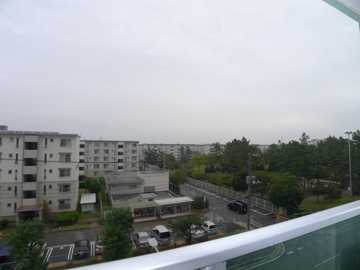 物件内観写真14　(室内からの展望)