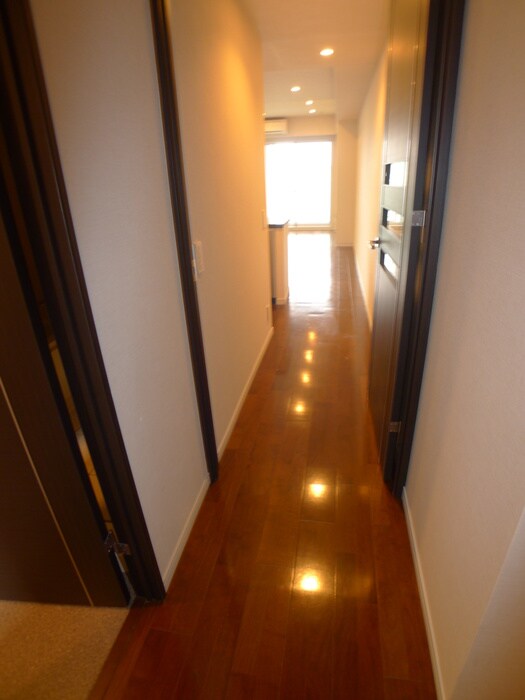 物件内観写真16　(廊下)