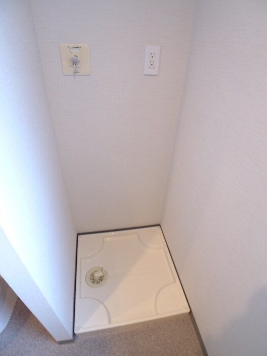 物件内観写真17　(洗濯機置場)