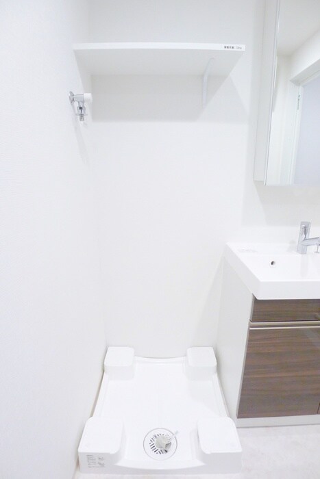 物件内観写真13　(洗濯機置場)