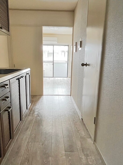 物件内観写真20　(廊下)