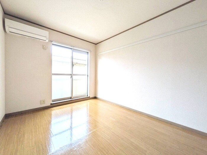 物件内観写真6　(居室)