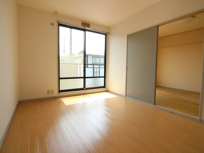 物件内観写真8　(居室)