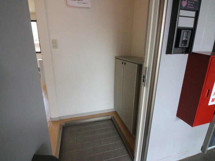 物件内観写真17　(玄関)