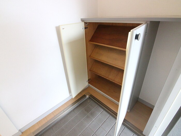 物件内観写真18　(靴箱)