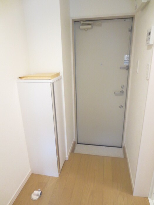 物件内観写真16　(玄関)