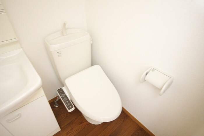 物件内観写真14　(トイレ)