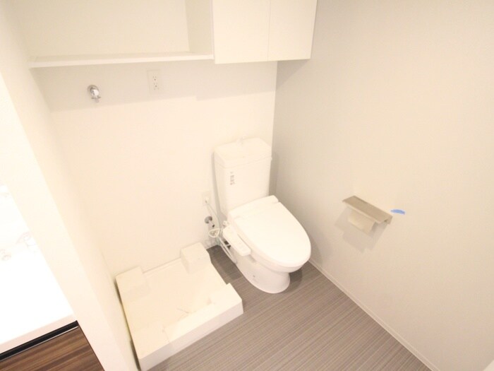 物件内観写真13　(洗濯機置場)