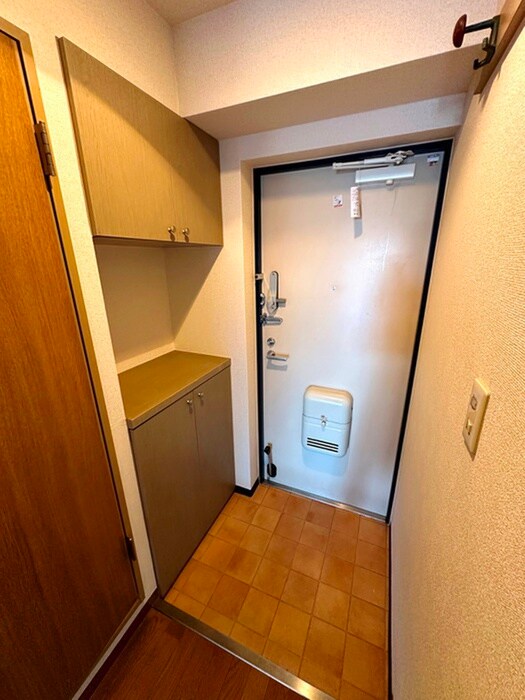 物件内観写真14　(玄関)