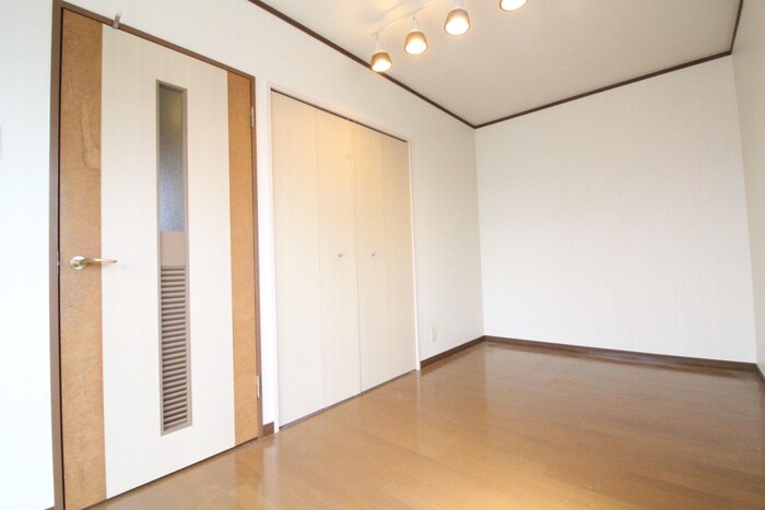 物件内観写真8　(内観写真)