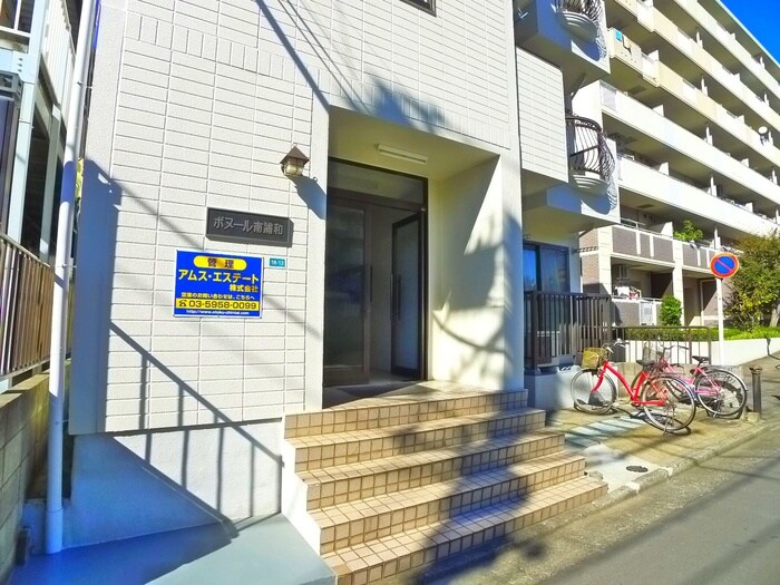 物件外観写真4　(エントランス部分)