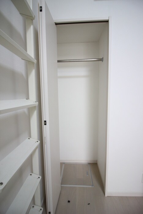 物件内観写真6　(収納)