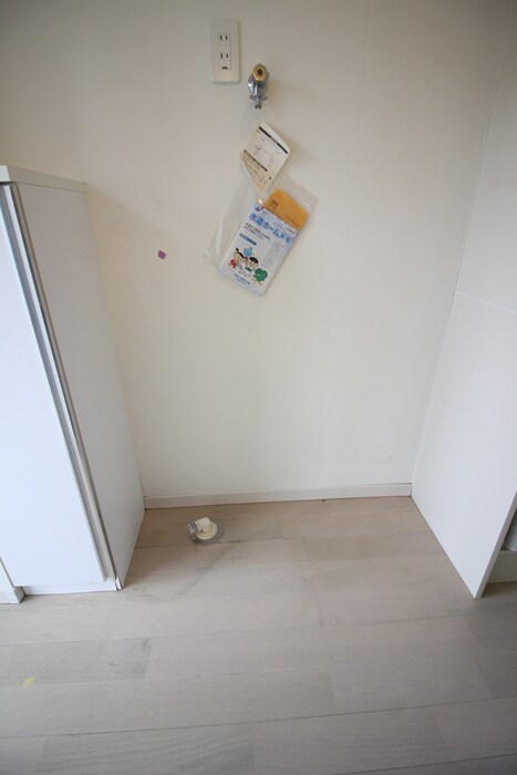 物件内観写真8　(洗濯機置場)