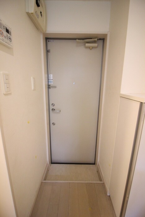 物件内観写真13　(玄関)