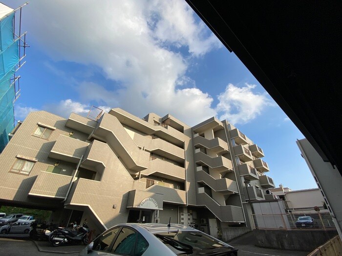 物件内観写真22　(室内からの展望)