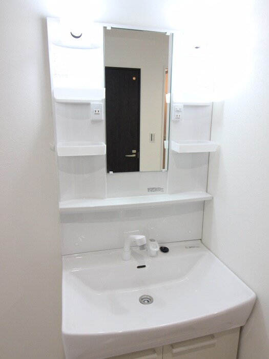 物件内観写真11　(洗面)