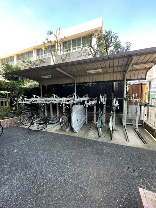物件外観写真6　(駐輪場)
