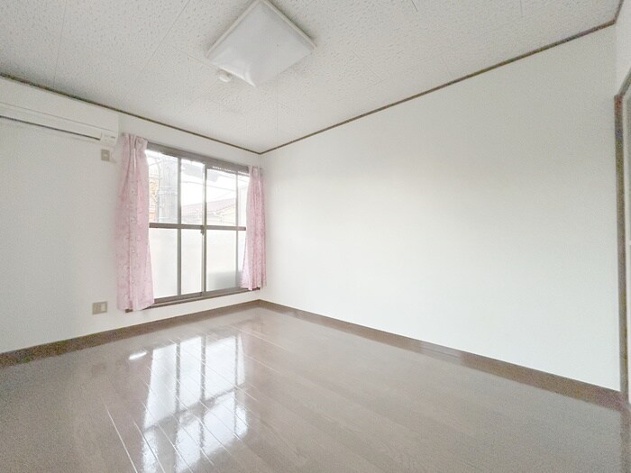 物件内観写真9　(居室)