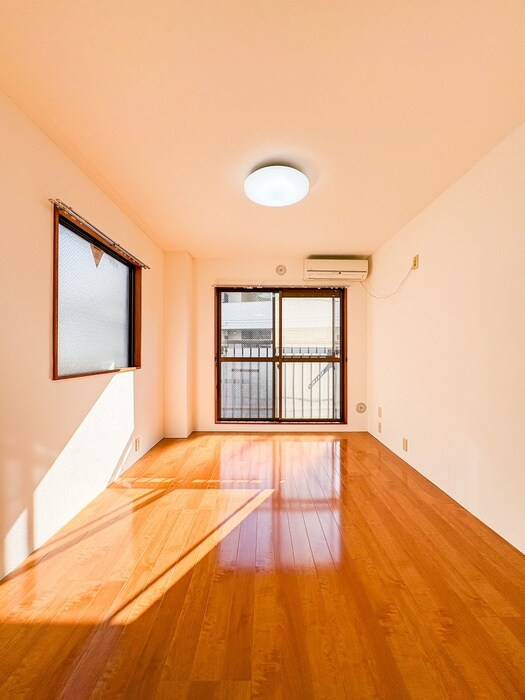 石井ハイツの居室