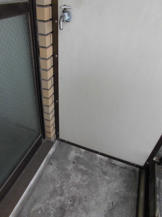 物件内観写真12　(洗濯機置場)