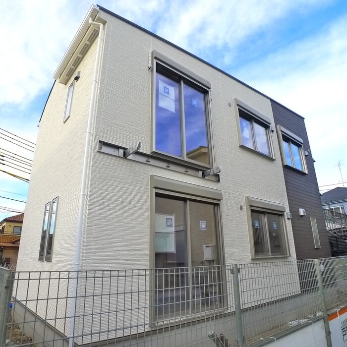 物件外観写真1　(建築中)