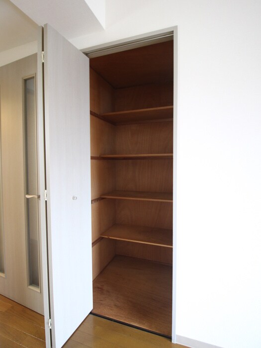 物件内観写真19　(収納)