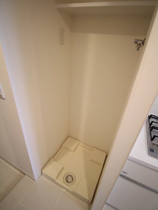 物件内観写真17　(洗濯機置場)