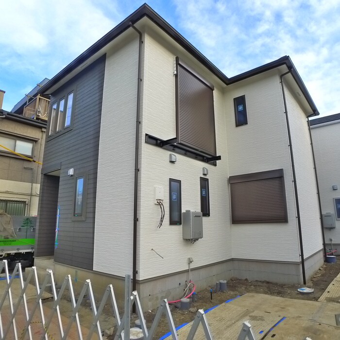 物件外観写真1　(建築中)