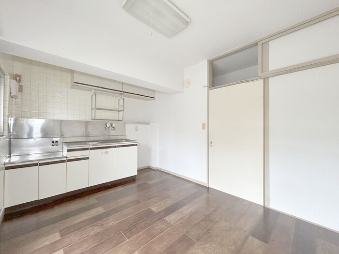 物件内観写真8　(居室)