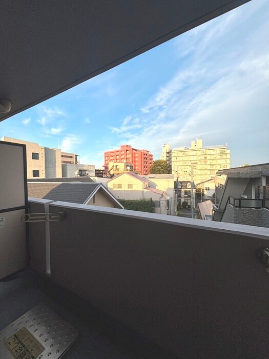 物件内観写真18　(室内からの展望)