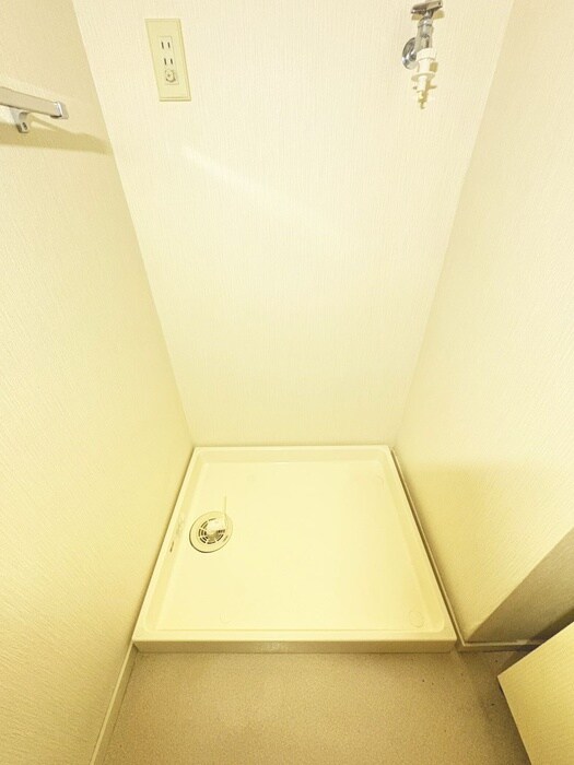 物件内観写真14　(洗濯機置場)