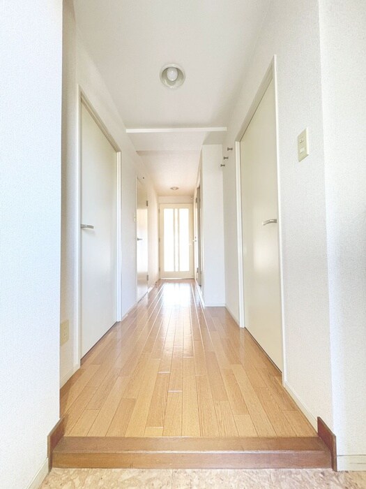 物件内観写真19　(廊下)