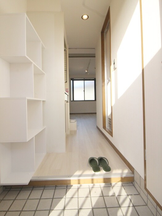 物件内観写真15　(玄関)