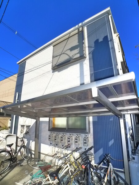 カサディ市川外観写真