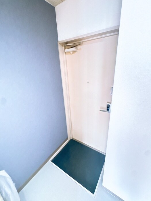 物件内観写真6　(玄関)