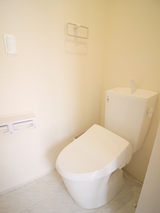 物件内観写真14　(トイレ)
