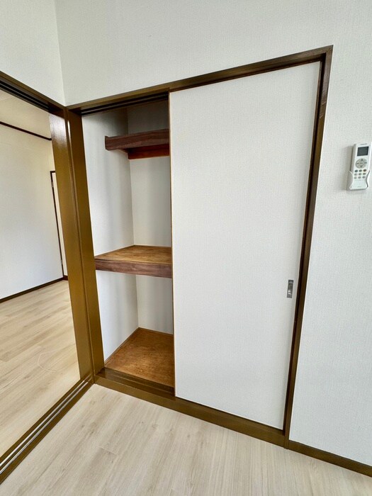 物件内観写真21　(収納)