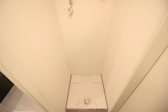 物件内観写真10　(洗濯機置場)