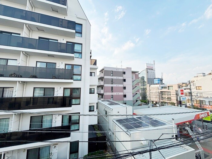 物件内観写真16　(室内からの展望)