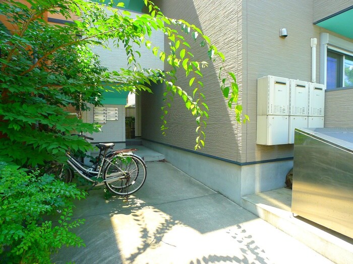 物件外観写真5　(駐輪場)