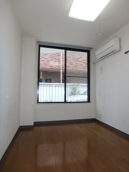 物件内観写真5　(居室)