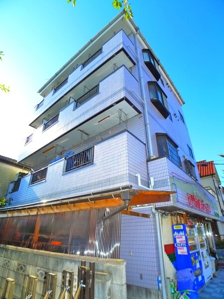 パール街路樹外観写真