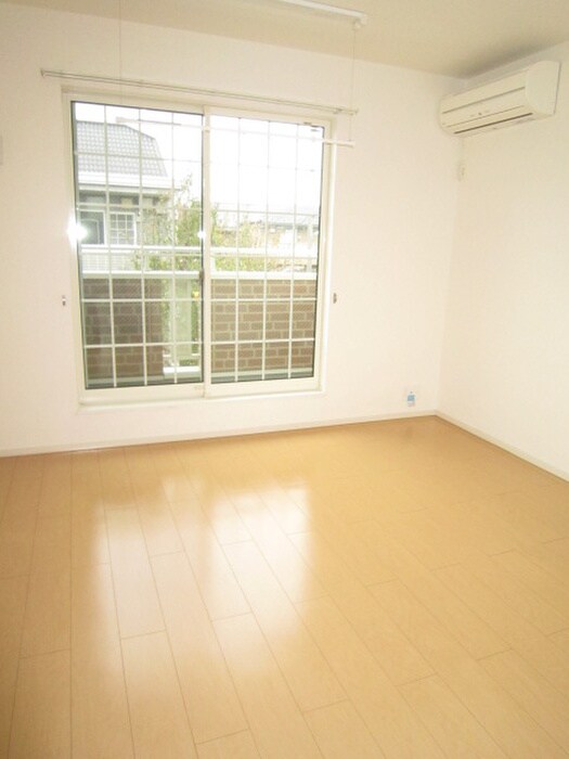 物件内観写真4　(居室)