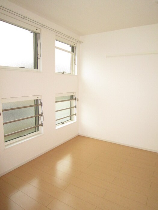 物件内観写真5　(居室)